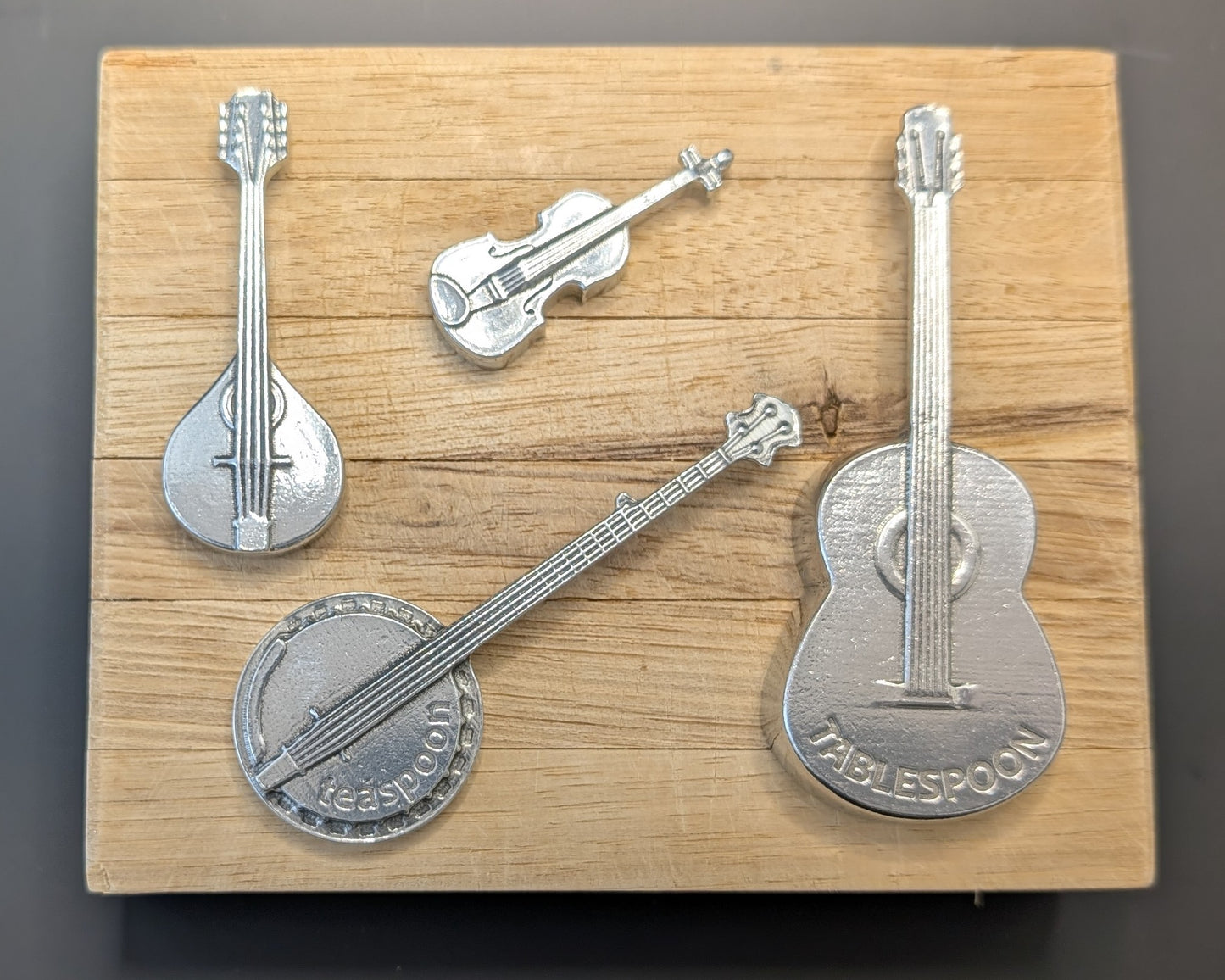 Americana Measuring Spoons with Display Stand-Guitar, Banjo, Mandolin & Fiddle - Set of 4